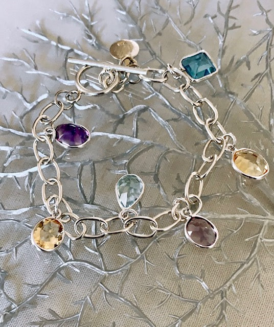Link Bracelet with mixed Gemstones