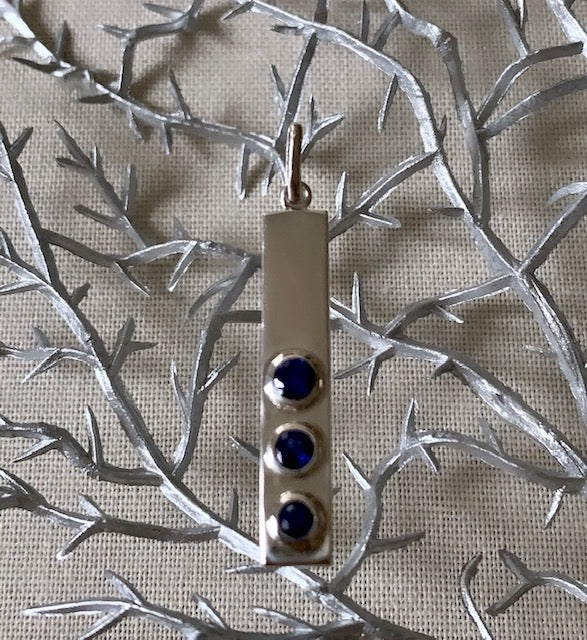 Pendant with Blue Sapphires